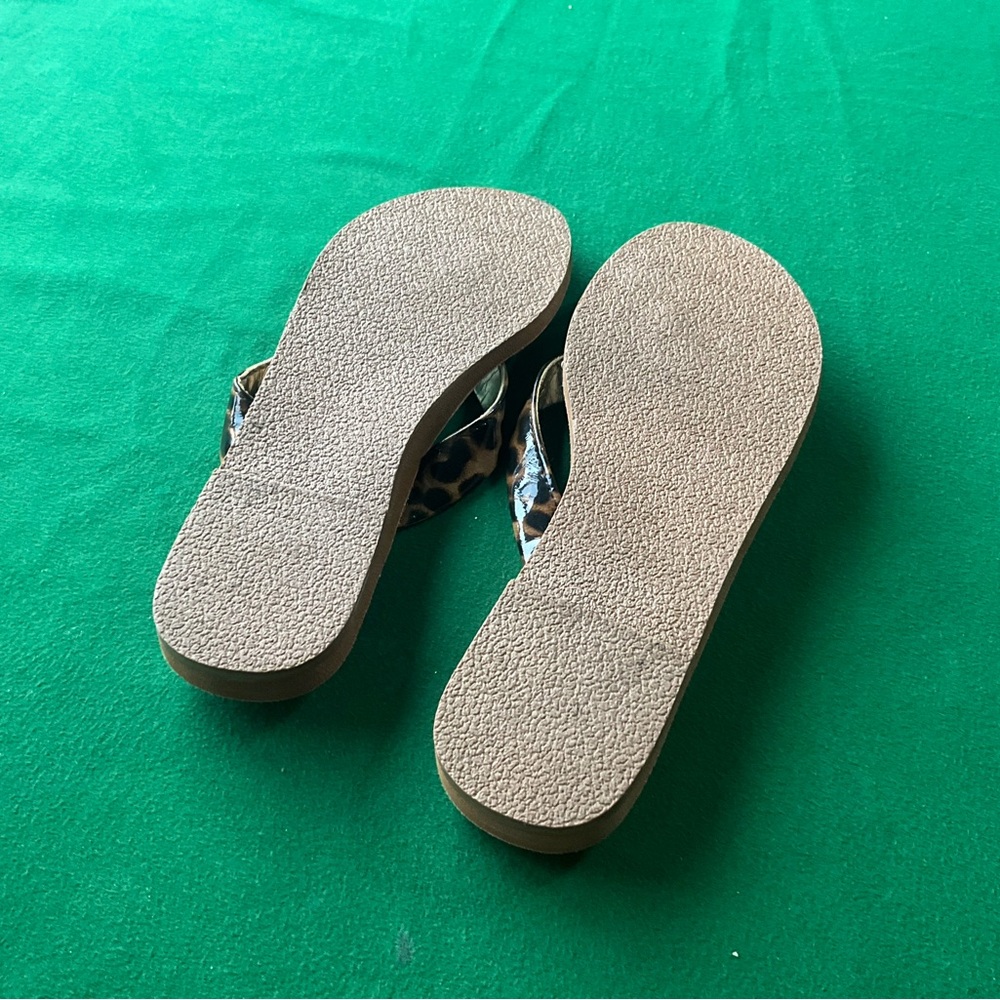 Ladies size 9 blue fin sandals - Picture 3 of 8